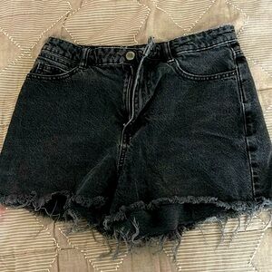 ZARA HIGH WAISTED BLACK DENIM SHORTS (Size 8)